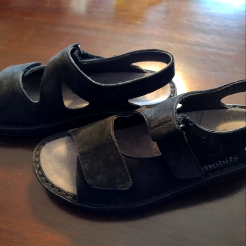 Mobils Mephisto black Maya 800. Size 9 US or EU 39.